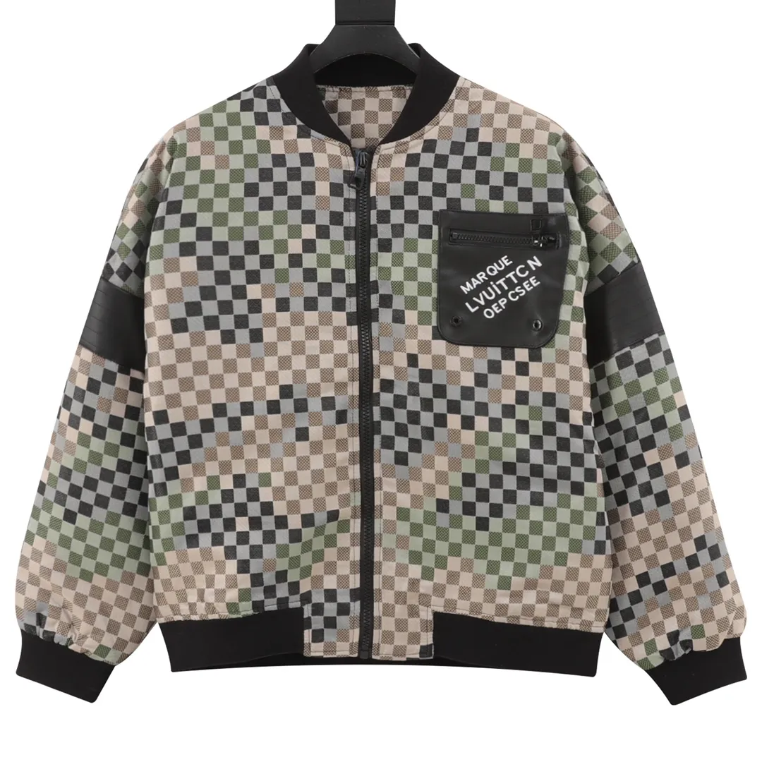 🅿️550 Louis Vuitton/Louis Vuitton checkerboard flight jacket is particularly popular this year. Baseball jackets are available at all levels of the market (you must compare the details). The most powerful quality control. Production and research on flight jackets for 7 years. Exquisite details. With it, you are the most beautiful boy in the universe. The lacquered full-surface four-button buckle (button with LOGO), and the fabric customization took more than a month. It is not ready-made on the market. It is made of wool blend, custom-woven and dyed. It has high color fastness. It is recommended to hand wash or dry clean it for the first time. "Knitted rib custom-woven at the hem", the lining is made of silky and delicate cupro fiber material, which can be worn directly against the body. It is extremely comfortable, a heavy-weight item, purchase version! Size：XS-L